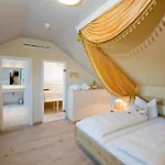 Heuboden Blum 4* Umkirch