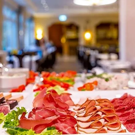 Hotel Heuboden Blum 4*