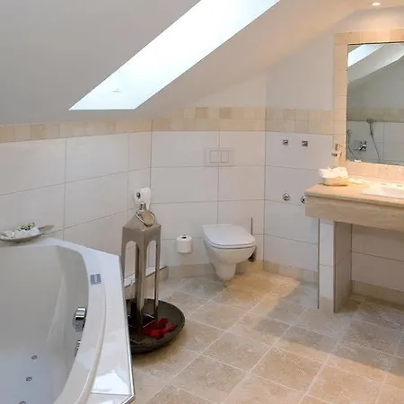 Hotel Heuboden Blum 4*