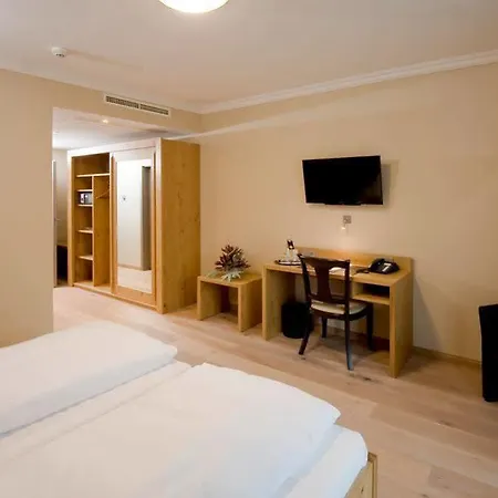 Heuboden Blum 4*