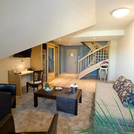 Heuboden Blum אומקירץ'